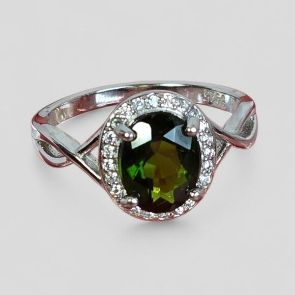 915 Sterling Silver Ring wirh Natural Chrome Diopside 7X9mm & Cz - Picture 8 of 8